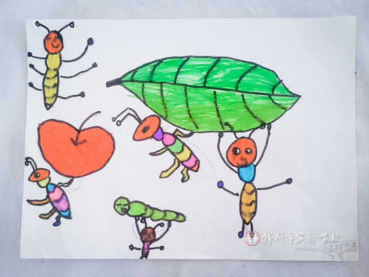 小蚂蚁搬家--记三年二班美术课作品