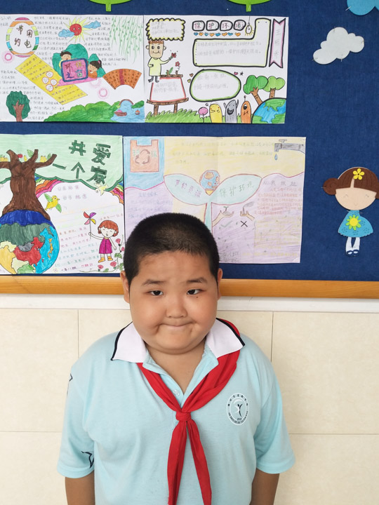 刘子辰(二年八班)