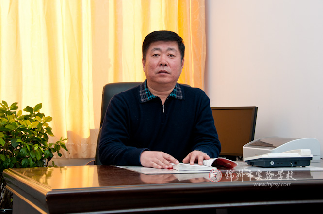 学校领导陈彦