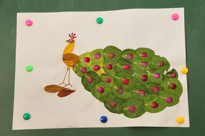 叶子贴画——记二年六班美术课 叶子贴画——记二年六班美术课