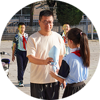 捧起光荣与责任（二）